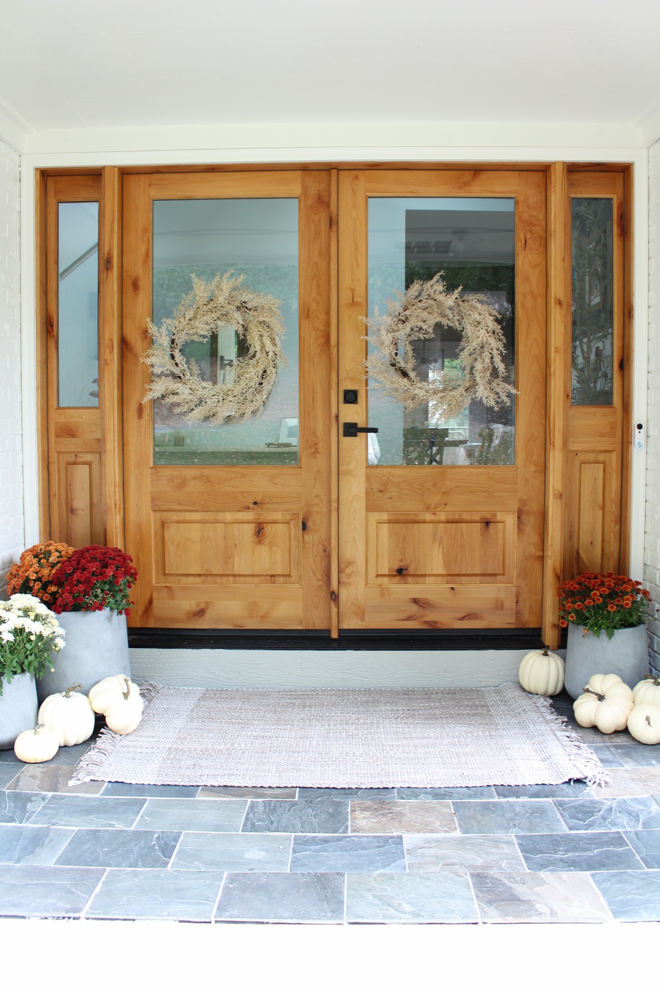 how to elevate your front porch with fall decor